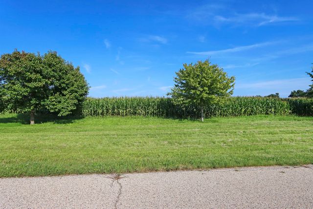 42253 N Strawberry Lane, Zion, IL 60099