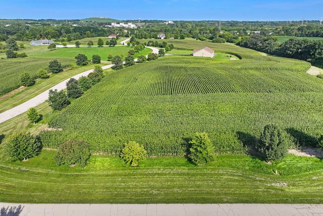 42253 N Strawberry Lane, Zion, IL 60099