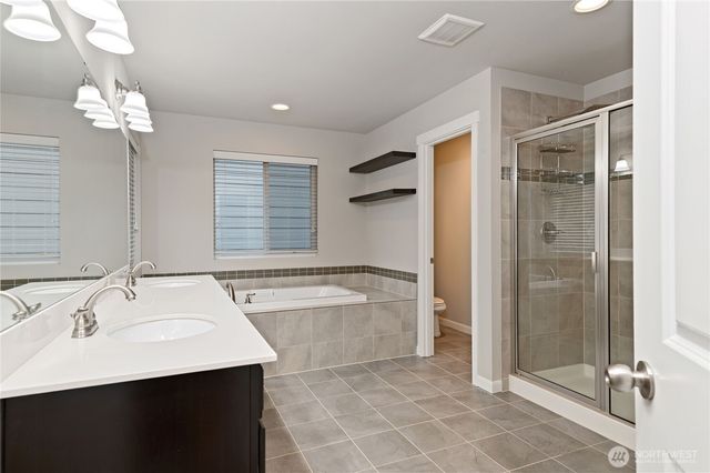 10483 Sentinel Drive, Gig Harbor, WA 98332