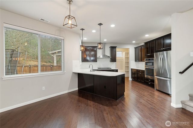 10483 Sentinel Drive, Gig Harbor, WA 98332