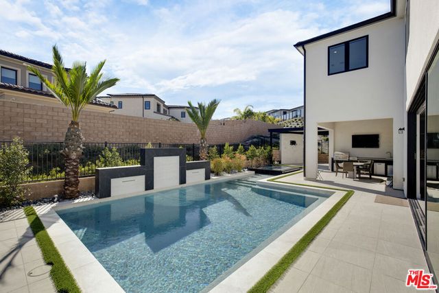 20056 W Mersey Lane, Porter Ranch, CA 91326