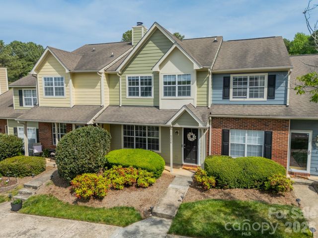 9226 Four Mile Creek Road, Charlotte, NC 28277
