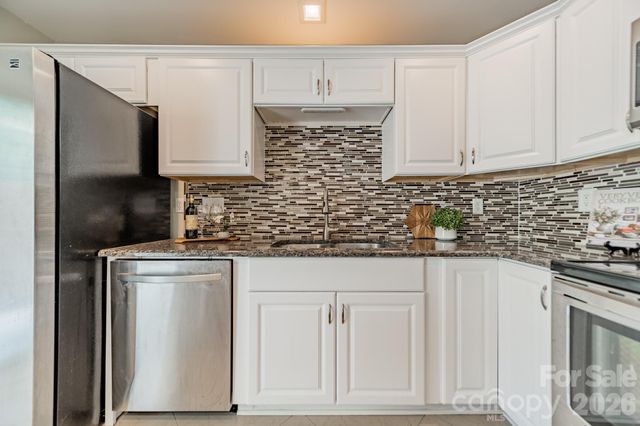 9226 Four Mile Creek Road, Charlotte, NC 28277