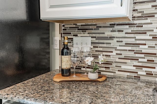 9226 Four Mile Creek Road, Charlotte, NC 28277