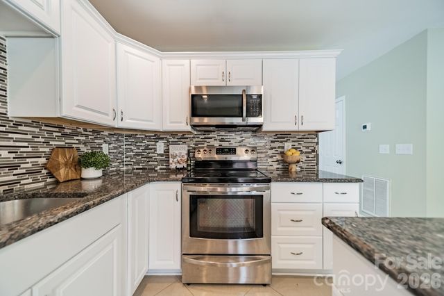 9226 Four Mile Creek Road, Charlotte, NC 28277