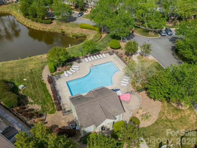 9226 Four Mile Creek Road, Charlotte, NC 28277