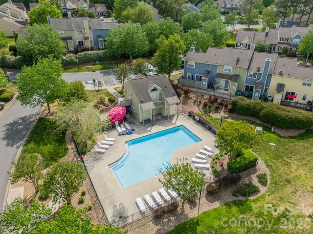 9226 Four Mile Creek Road, Charlotte, NC 28277