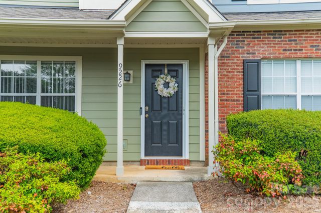 9226 Four Mile Creek Road, Charlotte, NC 28277