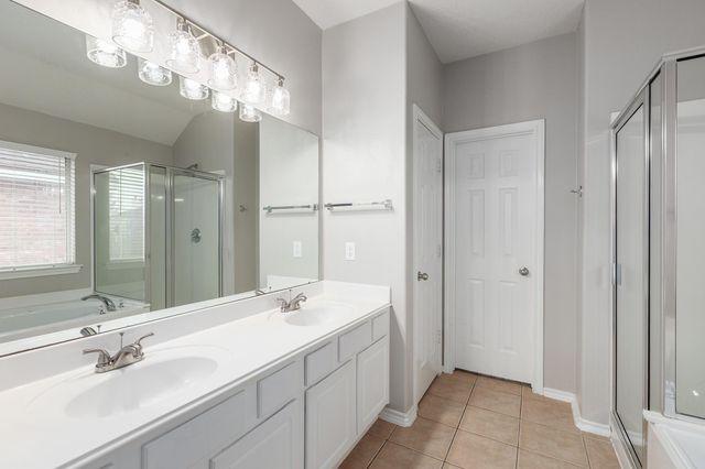 18126 Stone Trail Manor Drive, Humble, TX 77346