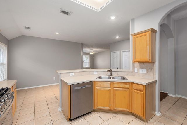 18126 Stone Trail Manor Drive, Humble, TX 77346