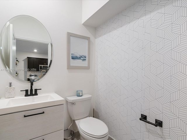 20626 NE 2nd Ct, Miami, FL 33179