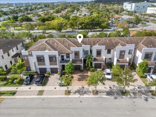 20626 NE 2nd Ct, Miami, FL 33179