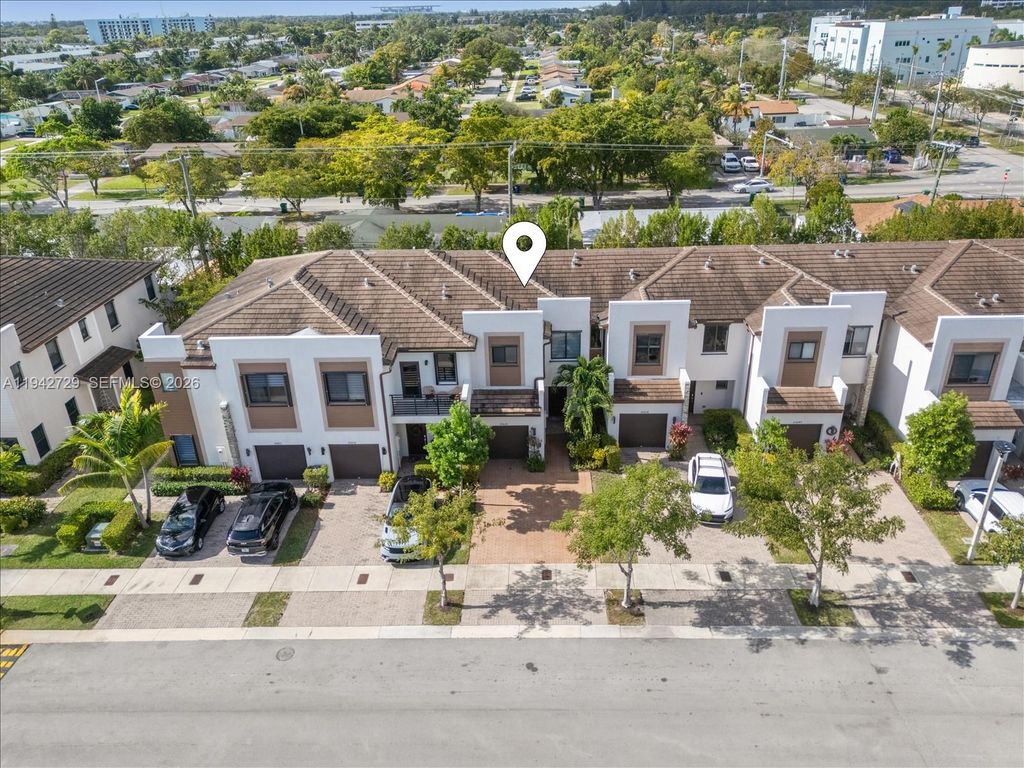 20626 NE 2nd Ct, Miami, FL 33179