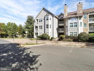 5601 WILLOUGHBY NEWTON DR #15, Centreville, VA 20120