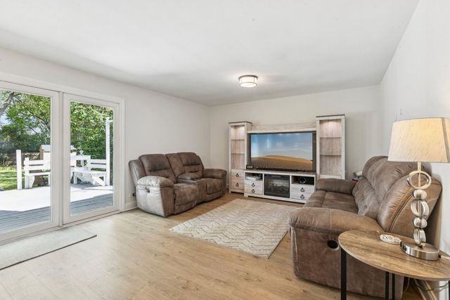 29W730 Wembly Drive, Warrenville, IL 60555