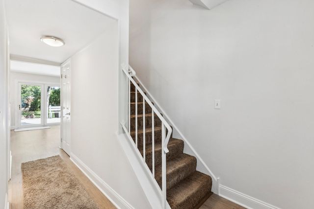 29W730 Wembly Drive, Warrenville, IL 60555
