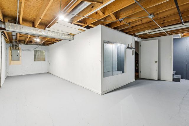 29W730 Wembly Drive, Warrenville, IL 60555