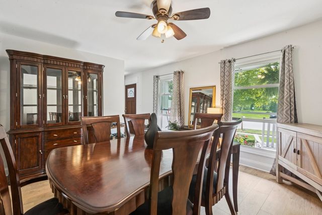 29W730 Wembly Drive, Warrenville, IL 60555