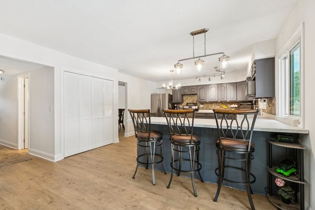 29W730 Wembly Drive, Warrenville, IL 60555