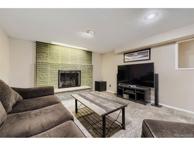 8906 Oakwood St, Westminster, CO 80031