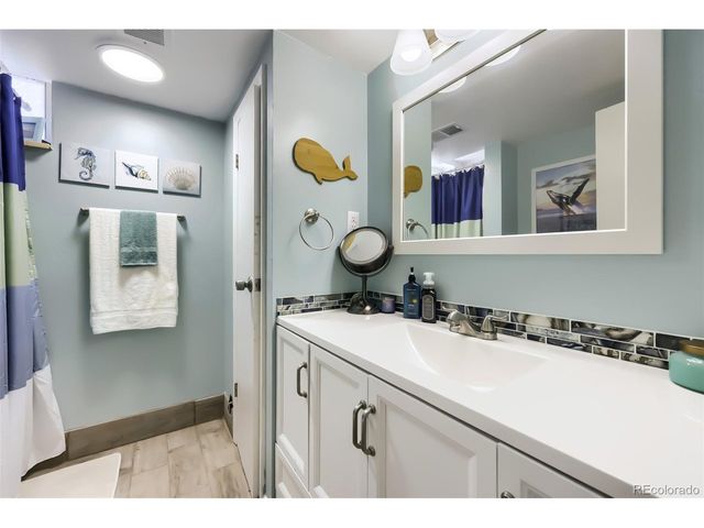 8906 Oakwood St, Westminster, CO 80031