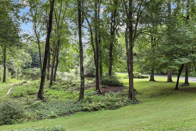 149 Brook Farm Road E, Bedford, NY 10576