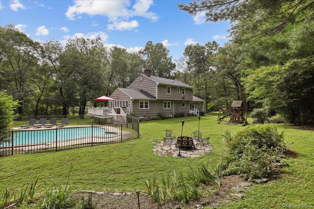 149 Brook Farm Road E, Bedford, NY 10576 — photo 2