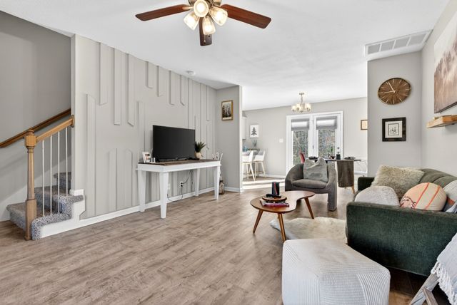 1213 Cottonwood Dr, Clarksville, TN 37040