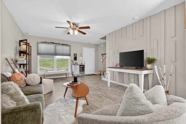 1213 Cottonwood Dr, Clarksville, TN 37040