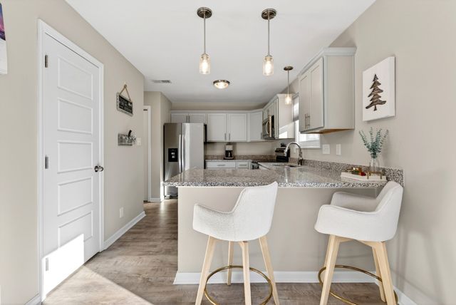 1213 Cottonwood Dr, Clarksville, TN 37040