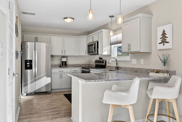 1213 Cottonwood Dr, Clarksville, TN 37040