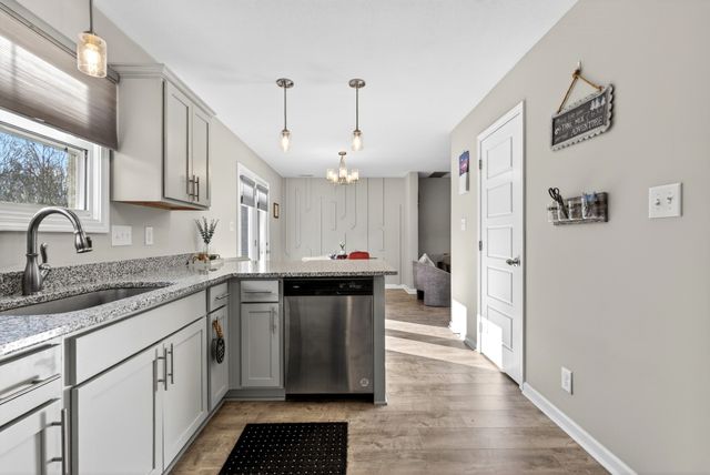 1213 Cottonwood Dr, Clarksville, TN 37040