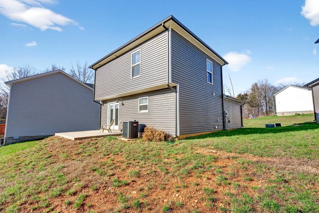 1213 Cottonwood Dr, Clarksville, TN 37040