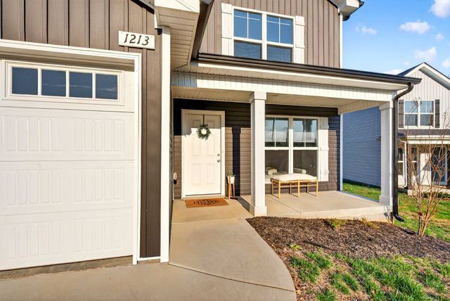 1213 Cottonwood Dr, Clarksville, TN 37040