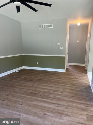 55 GLACIER DR, Berlin, NJ 08009