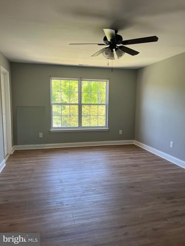 55 GLACIER DR, Berlin, NJ 08009