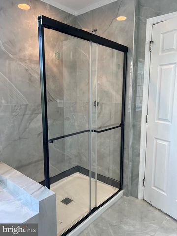 55 GLACIER DR, Berlin, NJ 08009