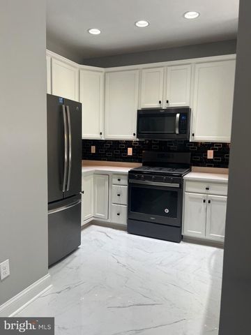 55 GLACIER DR, Berlin, NJ 08009