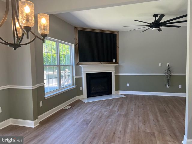 55 GLACIER DR, Berlin, NJ 08009