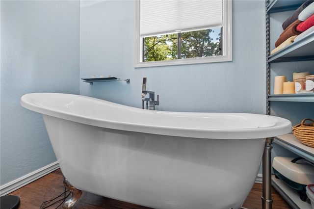 325 Ridge Road, Eureka Springs, AR 72631