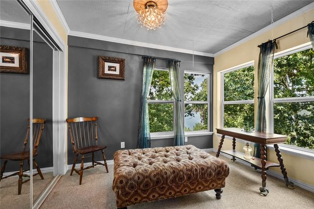 325 Ridge Road, Eureka Springs, AR 72631