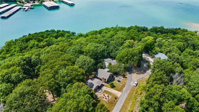 325 Ridge Road, Eureka Springs, AR 72631