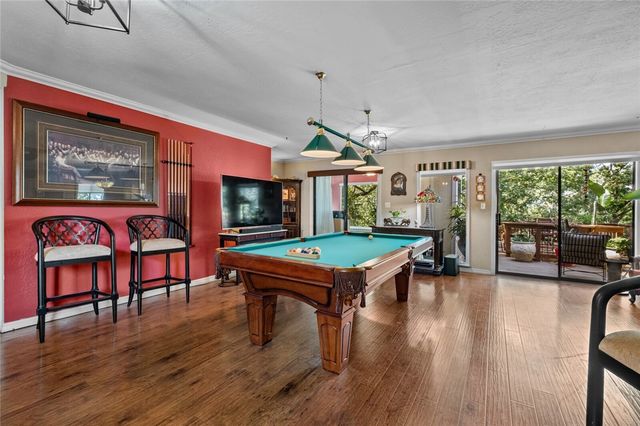325 Ridge Road, Eureka Springs, AR 72631