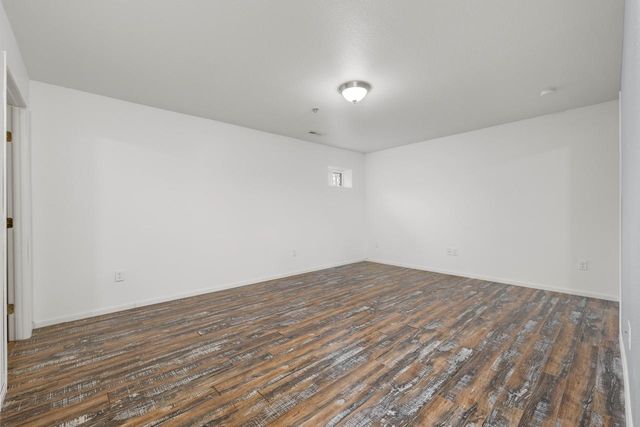 609 7th St SE, Minot, ND 58701