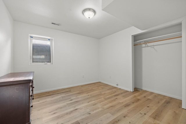 609 7th St SE, Minot, ND 58701