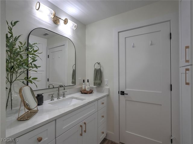 5343 SW 8th CT, Cape Coral, FL 33914