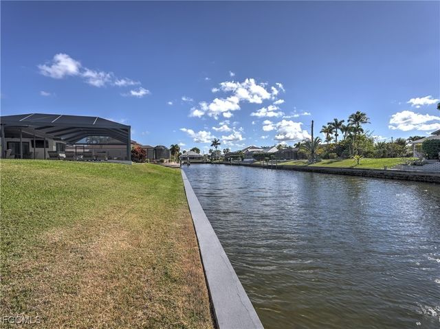 5343 SW 8th CT, Cape Coral, FL 33914