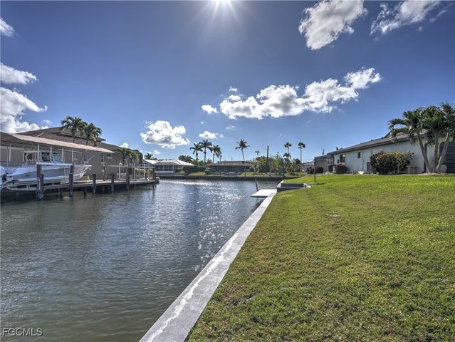 5343 SW 8th CT, Cape Coral, FL 33914