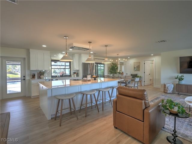 5343 SW 8th CT, Cape Coral, FL 33914