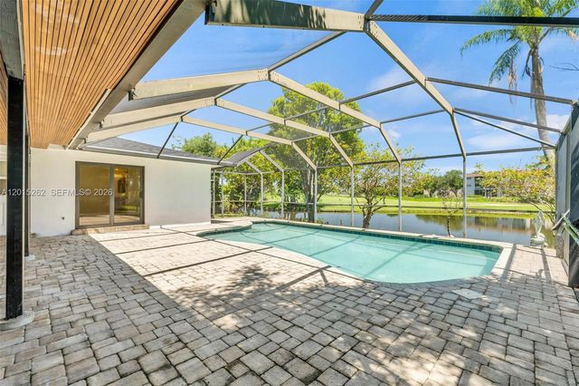 8207 SW 26th Pl, Davie, FL 33328